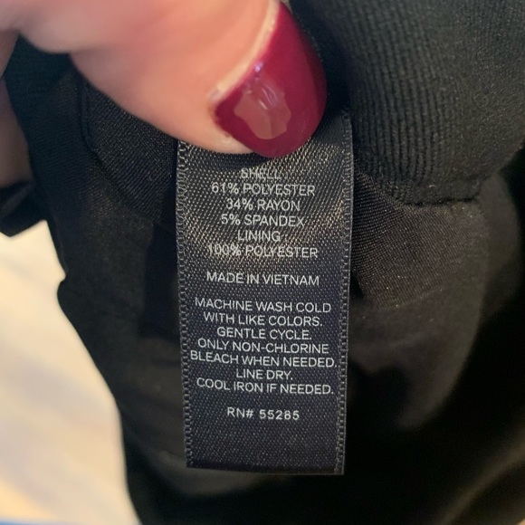 NWOT Black Basic Work Skirt with Side Pockets - Picture 6 of 6